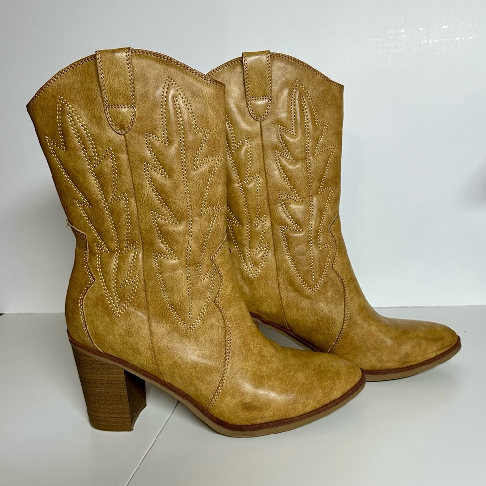 MIA Ryleh Western boots